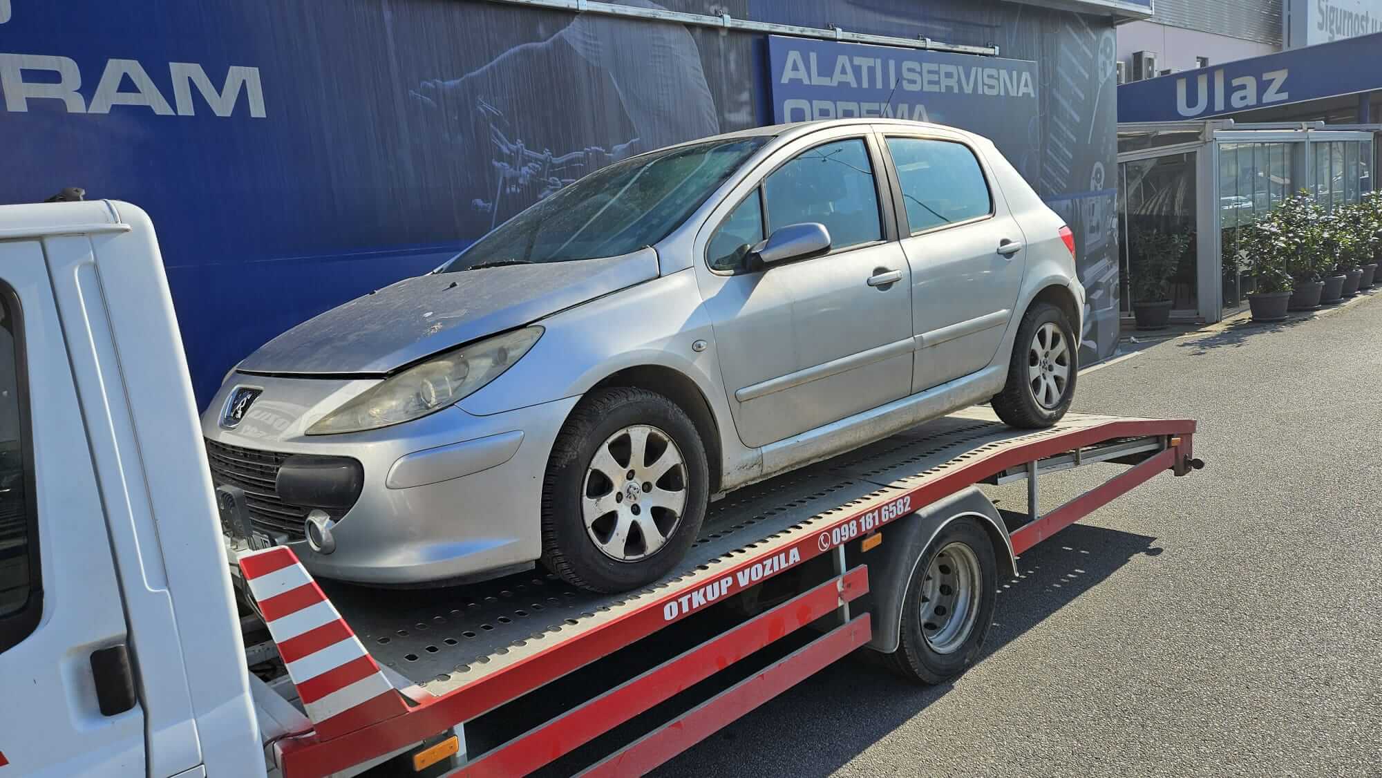 Vuča vozila na platformi